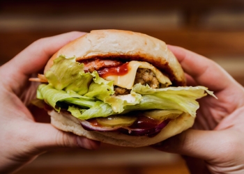 Fast food seçərkən kalori miqdarını nəzərə alın
