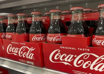 Coca-Colaya iki məhsulun yığışdırılması barədə göstəriş verildi