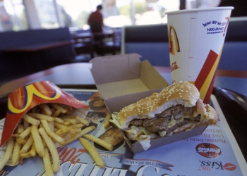 McDonald's burger reseptlərini dəyişəcək