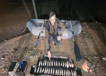 Su Polisi elektriklə qanunsuz balıq ovlayan şəxsi saxladı