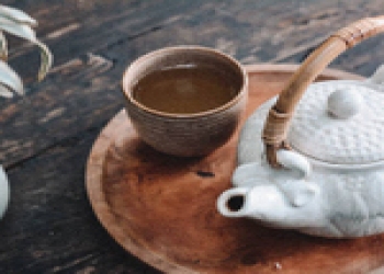Yapon alimləri hansı fincanlardan çay içməyin daha faydalı olduğunu açıqlayıb