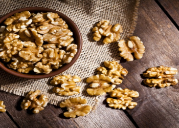 Qoz ləpəsi faydalıdır, amma onu düzgün yemək daha vacibdir