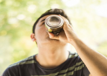 Sağlam oynaqlar üçün doğru içkilər hansılardır?