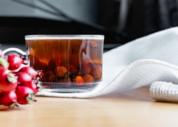 İtburnu çayı qaraciyər sağlamlığı üçün faydalıdır