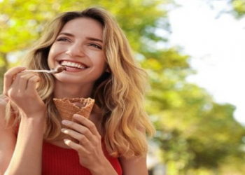 Soyuq dondurma və içkiləri sevənlərə xəbərdarlıq – diş sağlamlığınızı qoruyun!