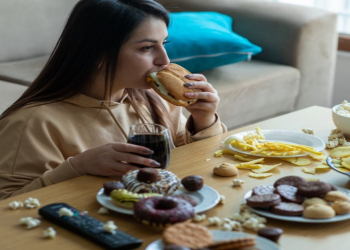 Psixoloq artıq yeməyin əsas səbəblərini açıqladı