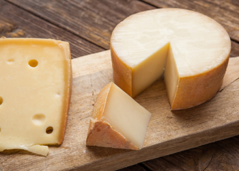 Kalsiumu sərt pendirlərdən əldə etmək mümkündür