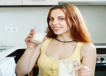 Mütəxəssis ən faydalı südü açıqladı