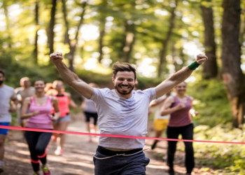 Alimlər çətin məqsədlərə daha asan çatmağın psixoloji sirrini açıqladılar