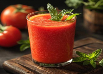 Təyyarədə niyə pomidor şirəsi istənilir?