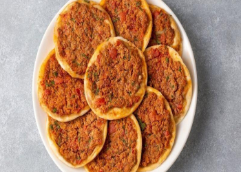 Fındıq lahmacun resepti: Kiçik ölçüdə böyük ləzzət