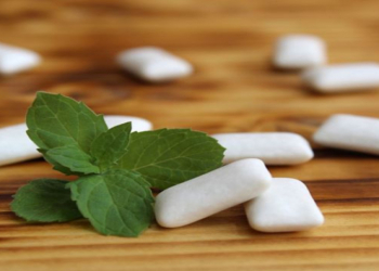 Saqqız çeynəməyin iştahaya təsiri araşdırılıb