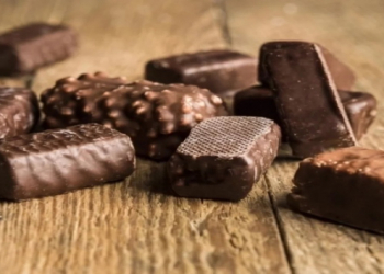 Pediatr xəbərdarlıq edir: yeməkləri şirniyyatla əvəz etmək olmaz