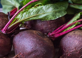 Həftədə bir dəfə çuğundur salatı yeməyin faydaları
