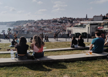 Bu turist şəhərində gecə saatlarında spirtli içki satışı qadağan edildi