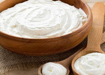 Qatıq bağırsaq mikroflorasını bərpa etməyə kömək edir