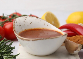 Ət üçün altı fərqli marinad: yoqurtlu, xardallı və hətta “kola”lı sous