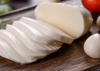 Parmezan və mozzarella ən sağlam pendir növləri kimi qiymətləndirilir