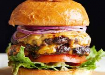 Bir hamburgerin kalorisini yandırmaq üçün nə qədər qaçmaq lazımdır?