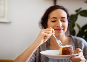 Hər gün tort yemək mümkündürmü? – Həkimdən məsləhətlər