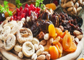 Şəkərli, yoxsa sadə qurudulmuş meyvələrmi daha zərərlidir?