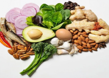 Beyin fəaliyyətini gücləndirən 11 qida: alimlər nə deyir?