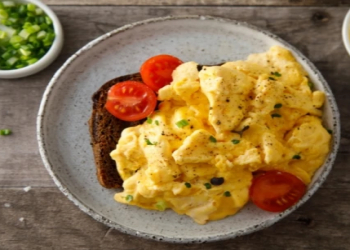 Dietoloqlar yumurtanın ən faydalı hazırlanma üsullarını açıqladı