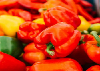 Hansı rəng bibər daha faydalıdır?