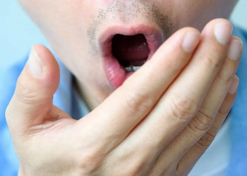 Ağızı açanda “çat” səsi – xəbərdarlıq ola bilər