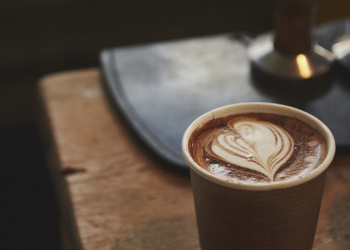 Dietoloq soyuq havalarda kakaodan istifadə etməyi tövsiyə edib