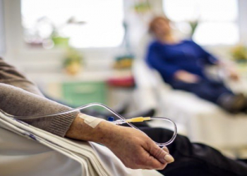 Mütəxəssis laqeyd qalınan xərçəng əlamətlərini açıqladı