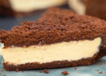 Şokoladlı şah tortu: bir neçə dəqiqəyə hazır olur