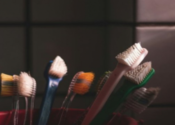 Yeməkdən dərhal sonra dişləri təmizləmək olarmı?