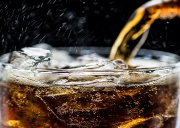 Şüşə butulkadakı kolalar niyə daha dadlıdır? - 4 səbəb