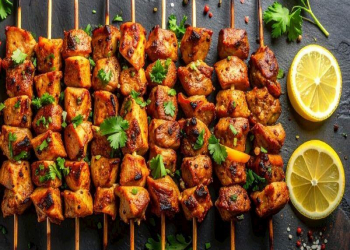 Pambıq kimi yumşaq toyuq şiş üçün marinə sirləri