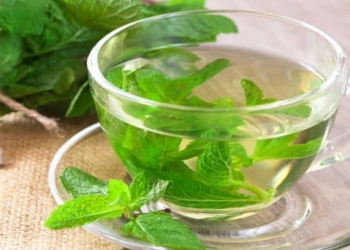 Bədəniniz sizə təşəkkür edəcək: Nanə suyu içməyin 5 faydası