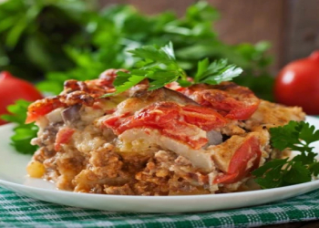 Tərəvəz və ətlə hazırlanan dadlı soba yeməyi