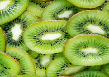 Kivi bağırsaq fəaliyyətini yaxşılaşdıra bilər