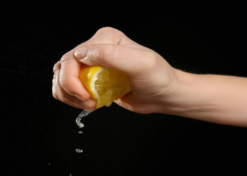 Limon əlavə edilən yeməklərin mühüm üstünlüyü müəyyənləşib