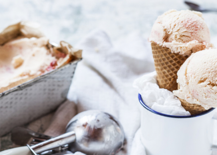 Stomatoloq isti içkilərlə dondurmanın birlikdə qəbulunun risklərini açıqladı