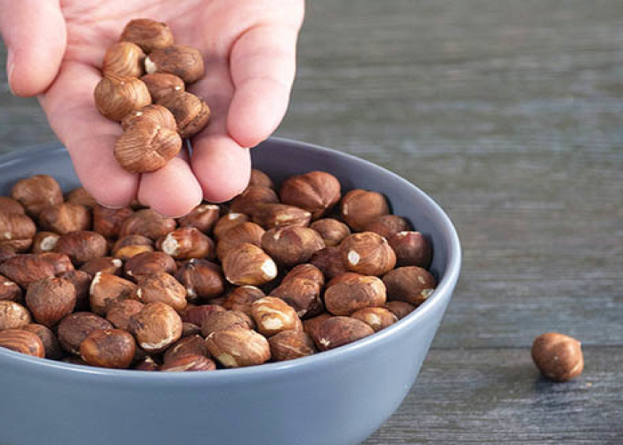 Gündəlik bir ovuc qoz-fındıq yaşlılıqda beyin funksiyalarını qoruyur