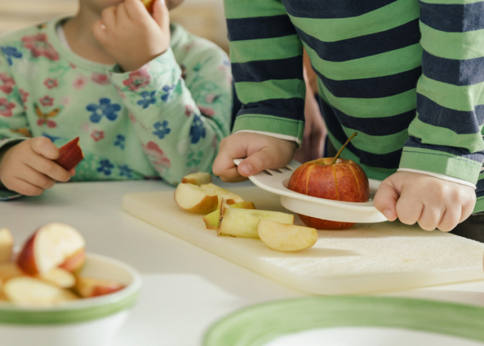 Uşaq bağçasında qidalanmanı necə düzgün qurmaq olar?