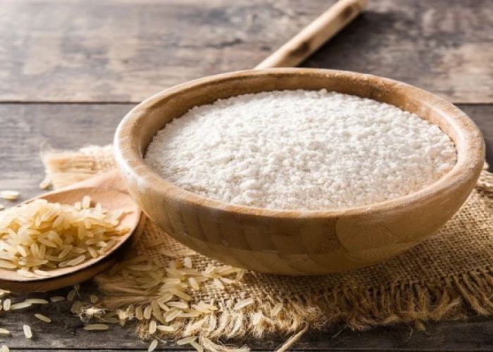 Düyü unu: sağlam alternativ kimi faydaları və diqqət edilməli məqamlar