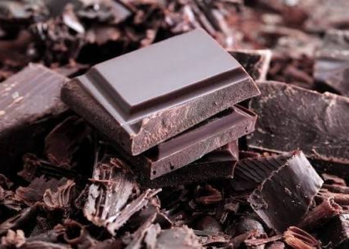 Soyuq havalarda tünd şokolad yeməyin faydaları
